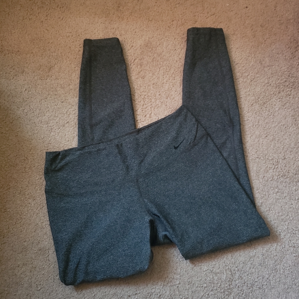 Nike Legend Leggings Medium